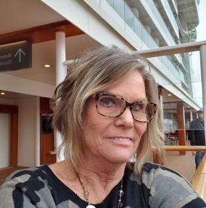 Meet your Posher, Cecelia